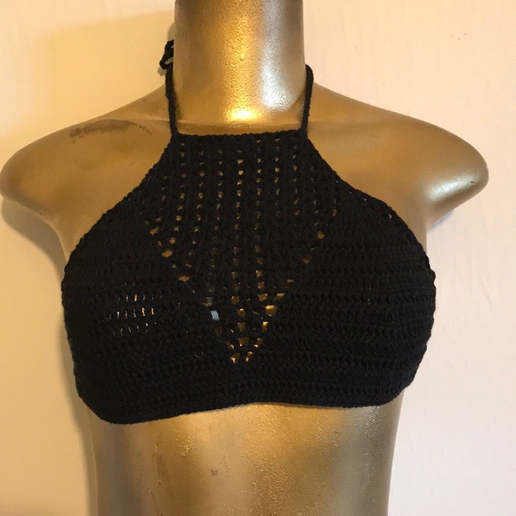 🌹  HOST PICK BOHO CROCHET BIKINI TOP 🌹 - Picture 1 of 4
